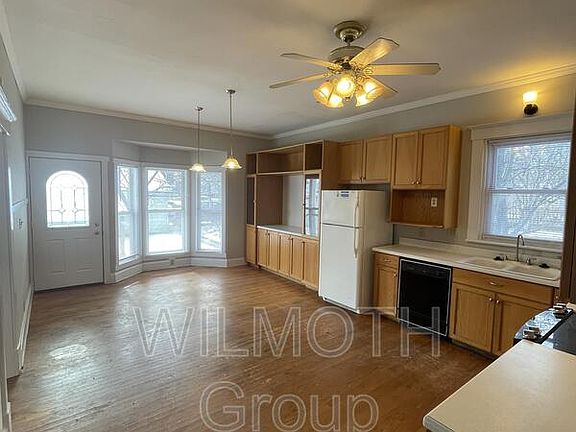 5th image of 701 E Southern Ave Unit A