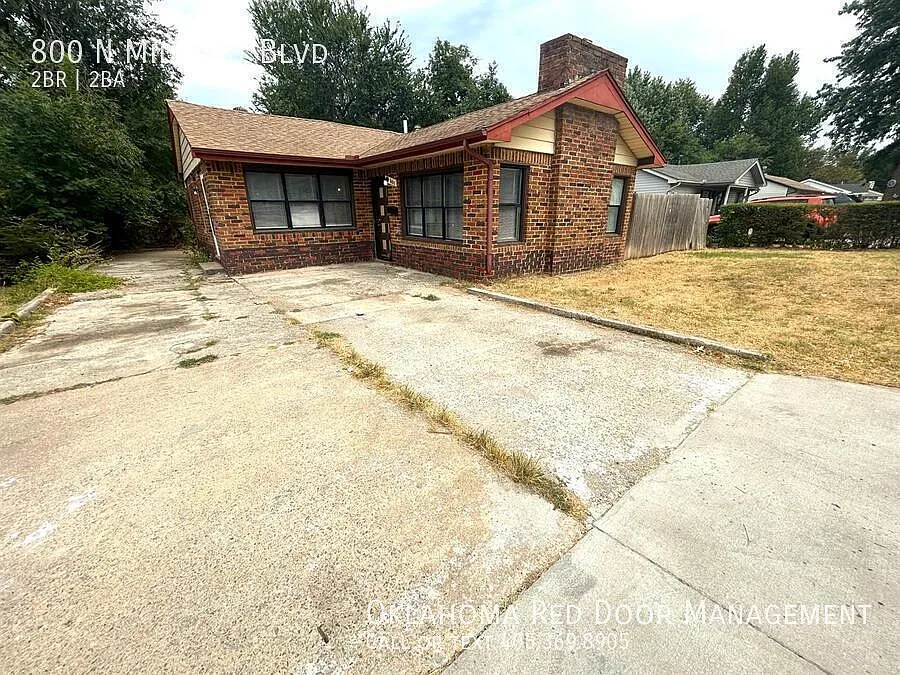 800 N Midwest Blvd