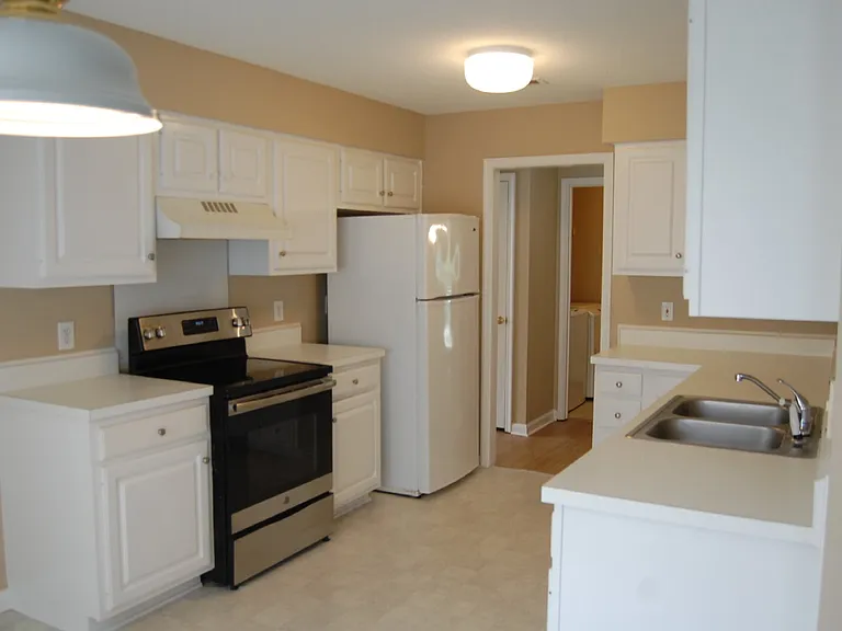 3304 Northbrook Dr — Photo 4