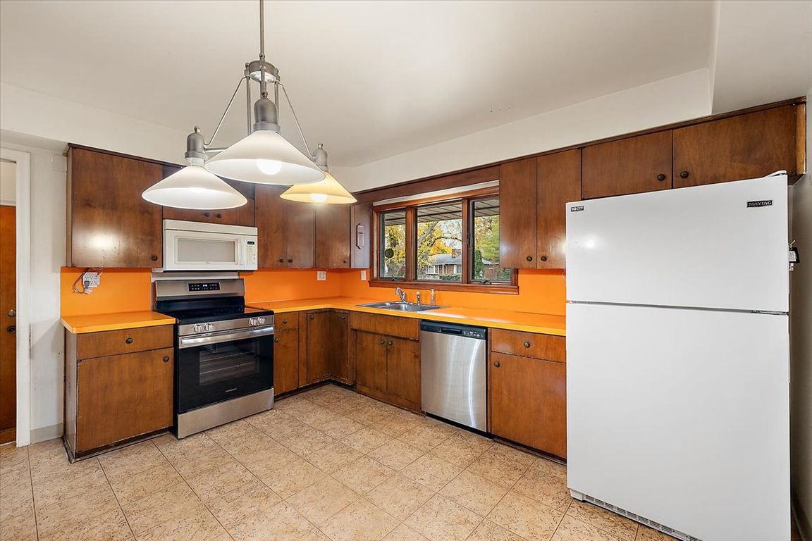 next background image