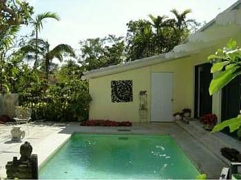 2nd image of 1101 Alhambra Cir
