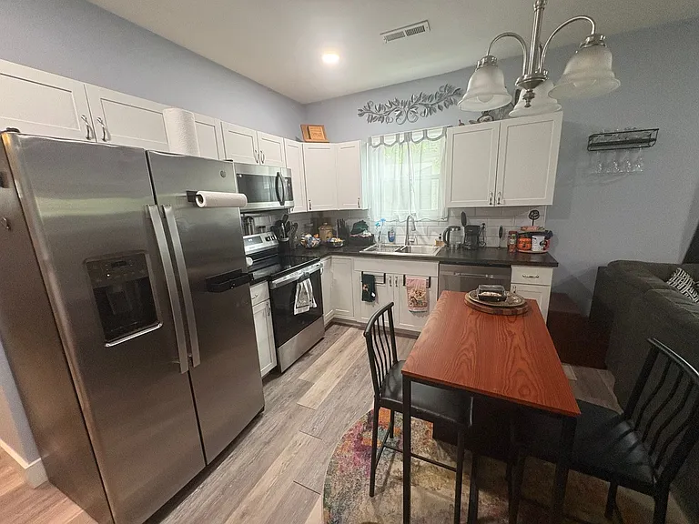1219 Delaware Ave — Photo 6