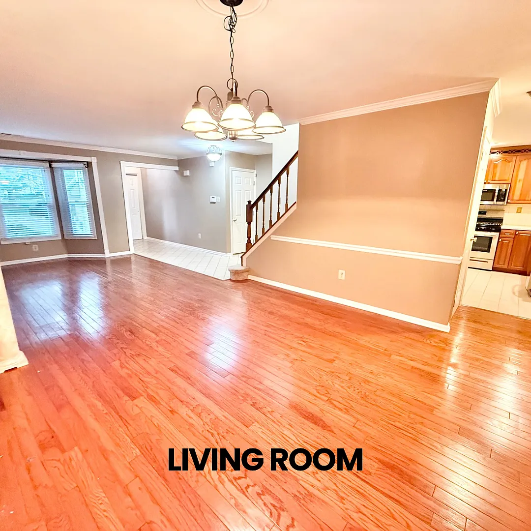 3 bed, 2.5 bath, 2253 sqft, $3,300 — Photo 3