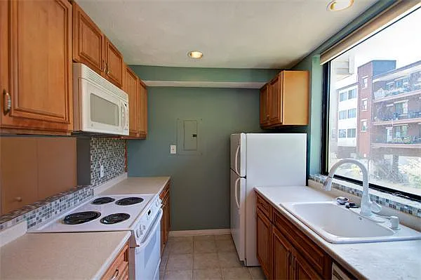 2 bed, $3,150 — Photo 3