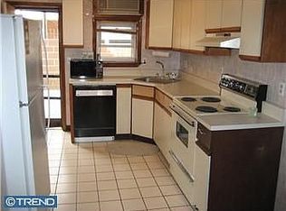 2406 S Warnock St, Philadelphia, PA 19148