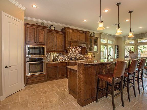 5th image of 750 Majestic Shores Ln
