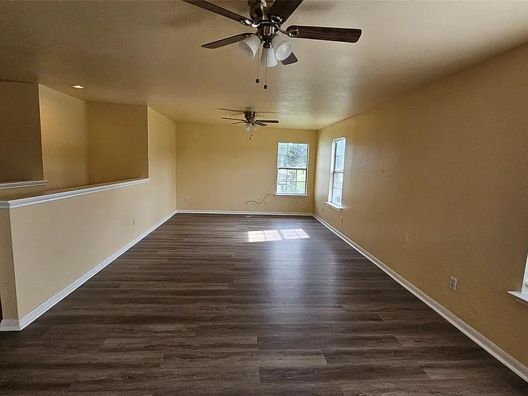 22135 Greengate Dr — Photo 23