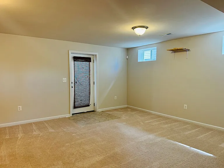 454 Coastal Ave — Photo 23