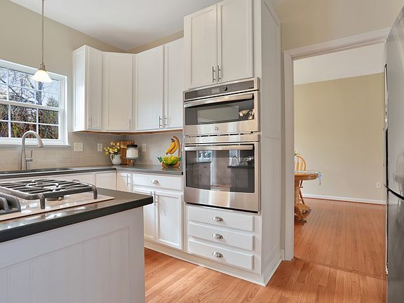 4th image of 17740 Davidson Dr