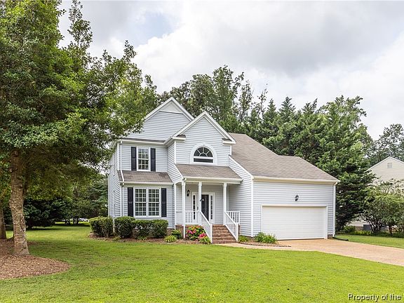 3rd image of 3213 Stoney Creek Dr