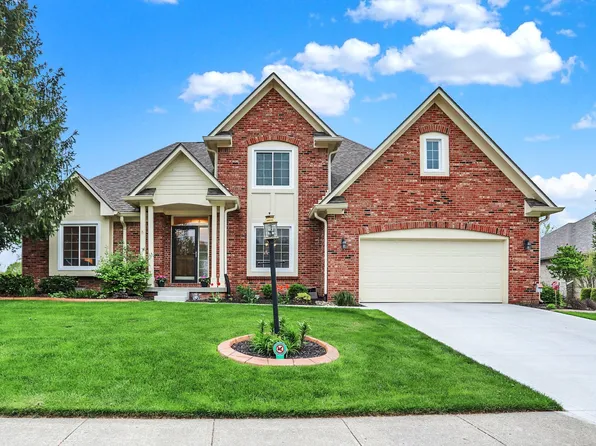 10019 Northwind Dr, Indianapolis, IN 46256