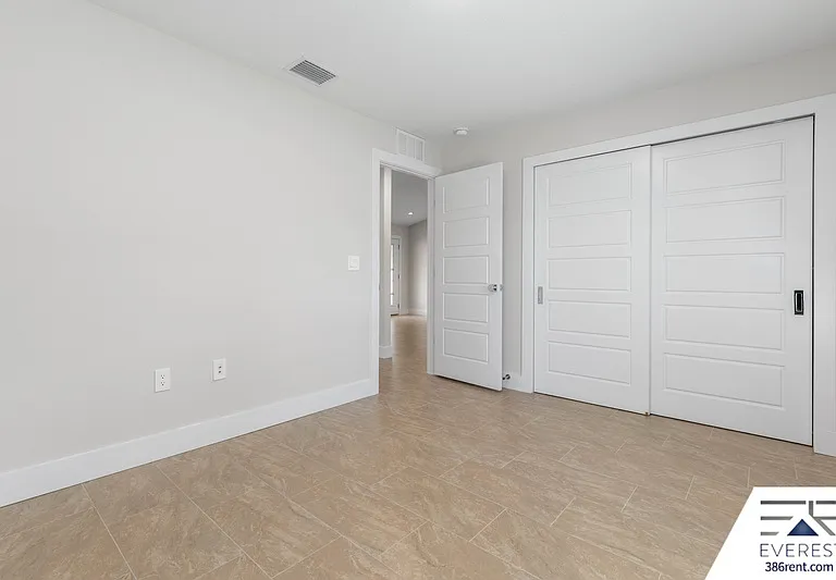 12 Walt Pl — Photo 29