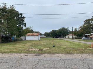 165 Claiborne St, Biloxi, MS 39530