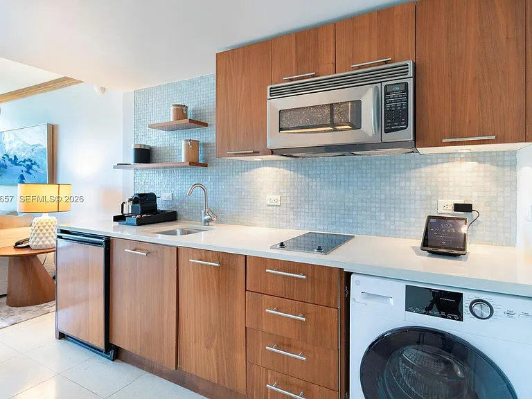 6801 Collins Ave #C414 — Photo 12