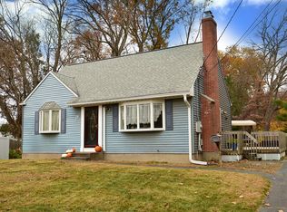5 Surrey Ln, Enfield, CT 06082