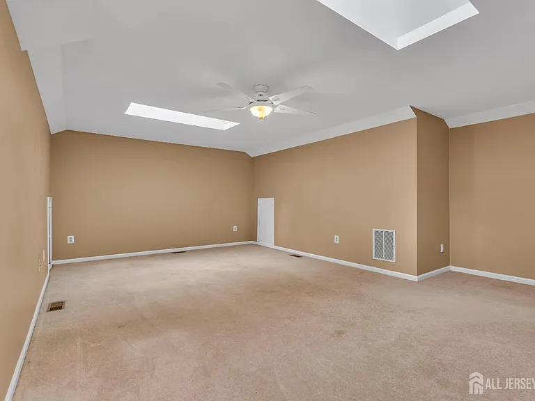 31 Fair Acres Ct — Photo 22