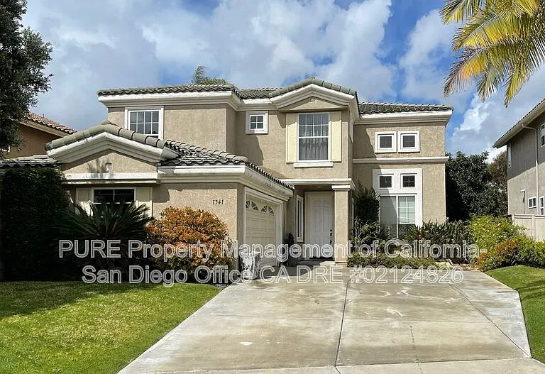 1341 E J St E — Photo 2