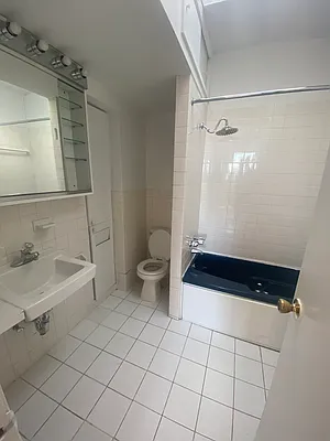 Rented by Standard Living Realty Inc | media 3