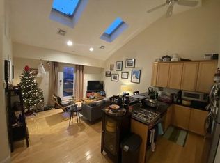 209 Harvard St APT 3, Cambridge, MA 02139