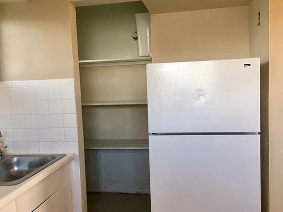 3rd image of 2030 Cat Tail Ln Unit 4