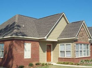 1401 Stonebridge Rd, Oxford, MS 38655