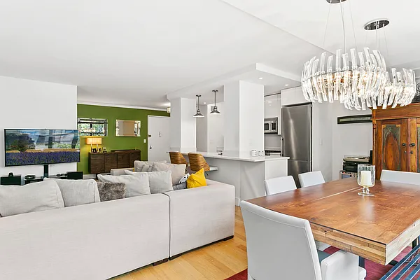 Rented by R New York | media 15