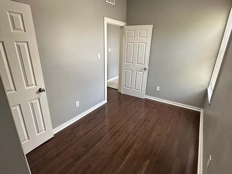 593 Winchester Ave #3L — Photo 8