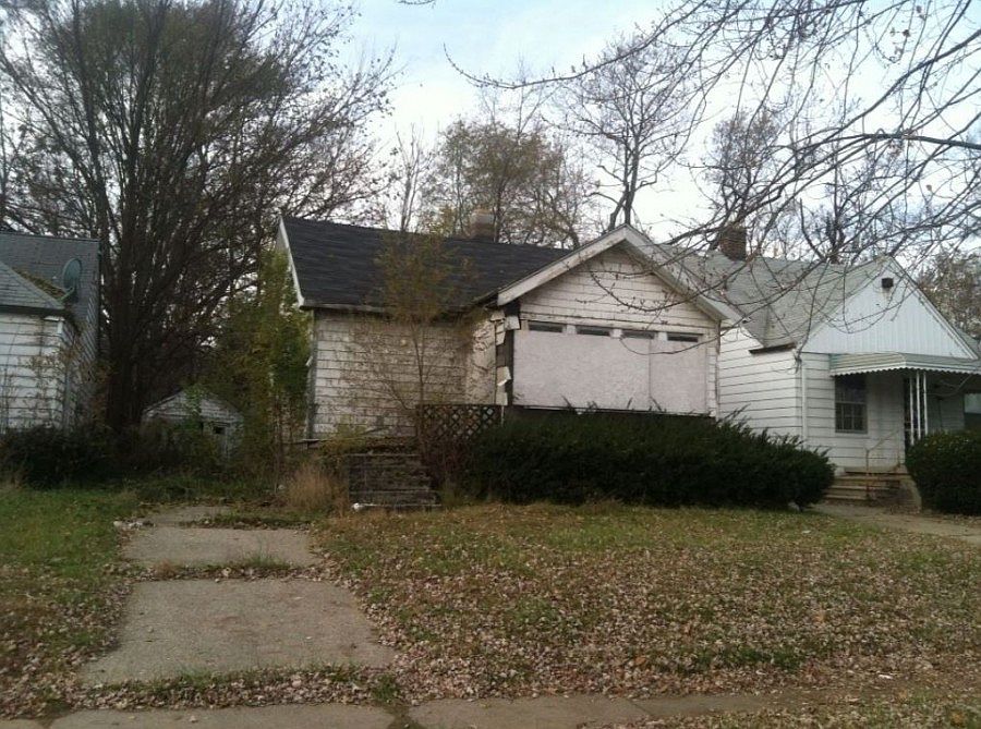 1st image of 11770 W Outer Dr