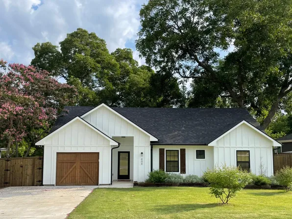 404 William St, Pottsboro, TX 75076