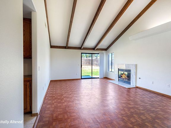 4th image of 522 Felicia Ln