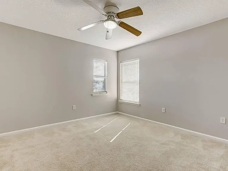 1412 Dunns Lake Dr — Photo 21