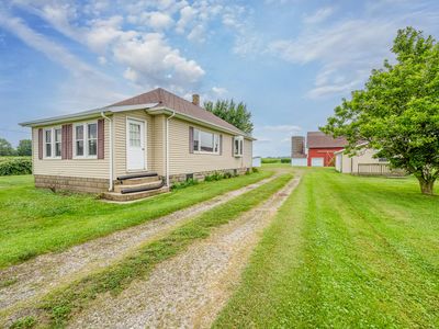 7104 Hollywood Rd, Berrien Springs, MI, 49103