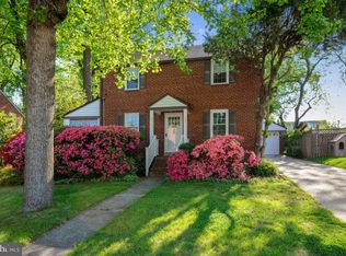 1035 N McKinley Rd, Arlington, VA 22205