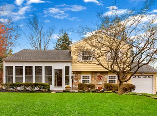 8 Marian Rd, Chalfont, PA 18914