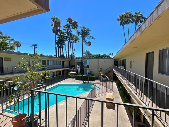 3rd image of 21707 Roscoe Blvd #218