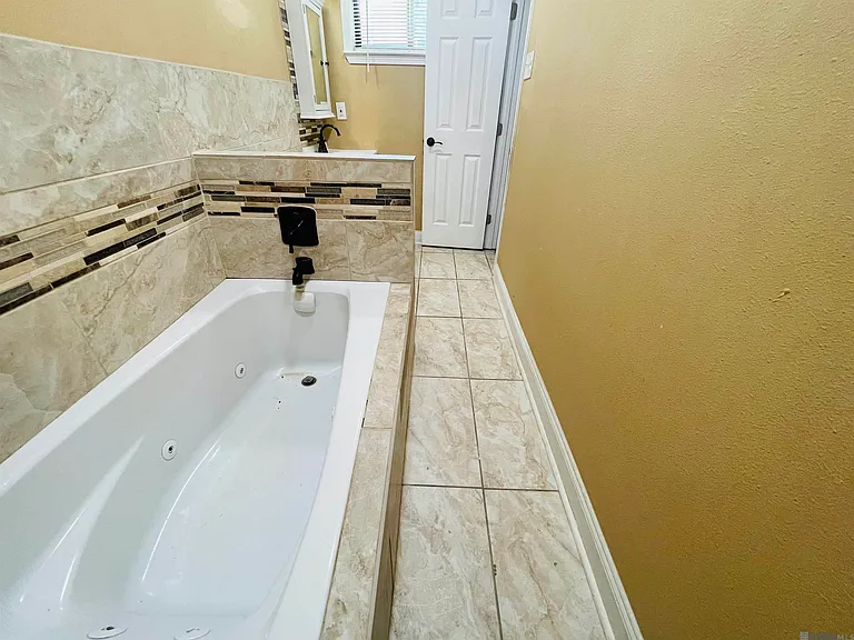 4036 Ridgemont Dr — Photo 49