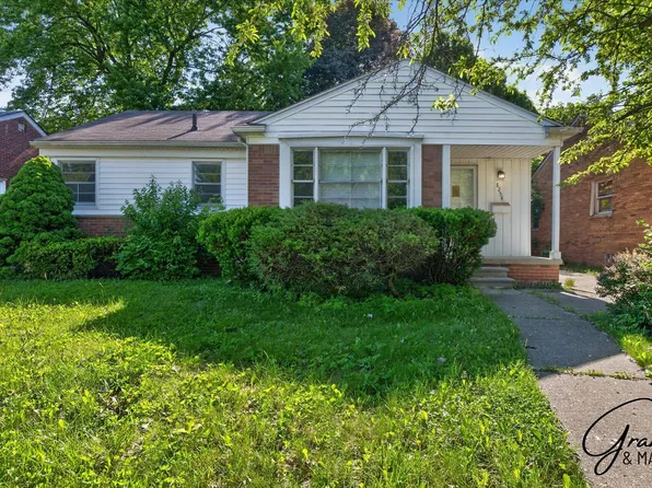 8254 W Pkwy, Redford, MI 48239