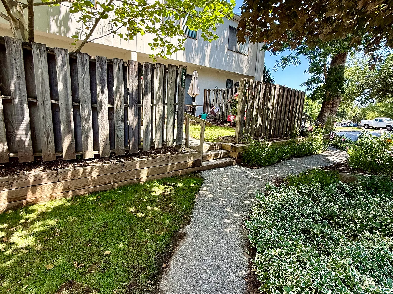 297 Summit House — Photo 1