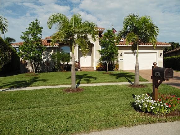 1st image of 531 Elk Cir