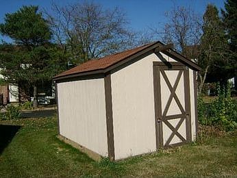 5th image of 1602 Longwood Dr