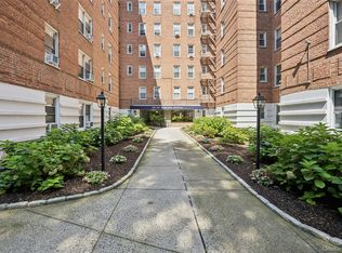 247 Parkview Avenue #3P, Bronxville, NY 10708