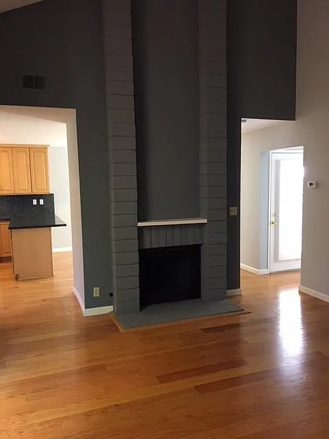 2 bed, $4,500 — Photo 3
