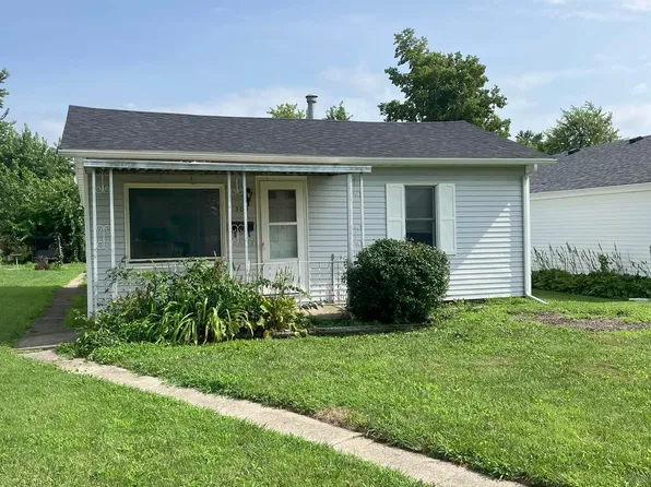 309 W Locust St, Chatham, IL 62629
