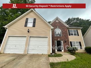 5111 Eagle Creek Dr, Charlotte, NC 28269