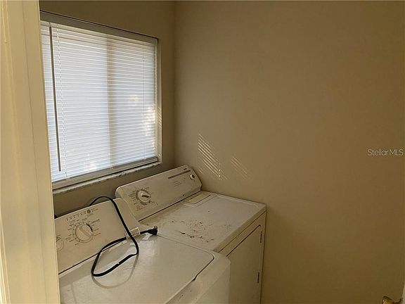 4th image of 208 Lovell Ln
