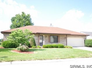 405 Erin Dr, Fairview Heights, IL