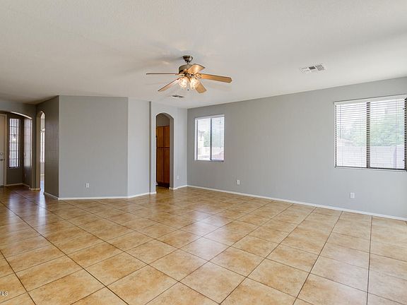 5th image of 3807 W Park St