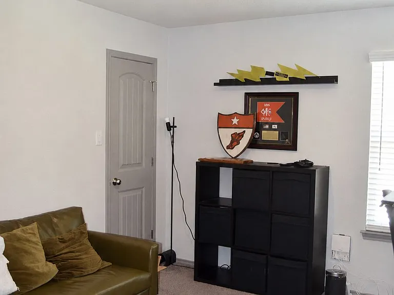1777 Dryden Ave — Photo 25