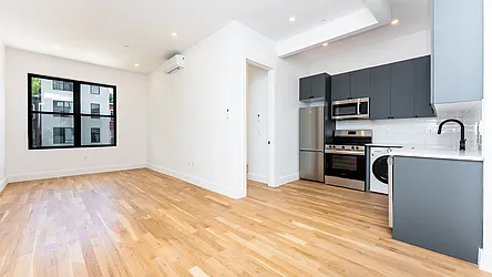 422 1/2 Gates Avenue, #2D