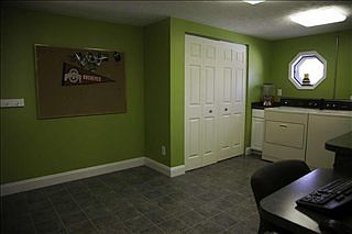 3rd image of 907 Glenview Dr